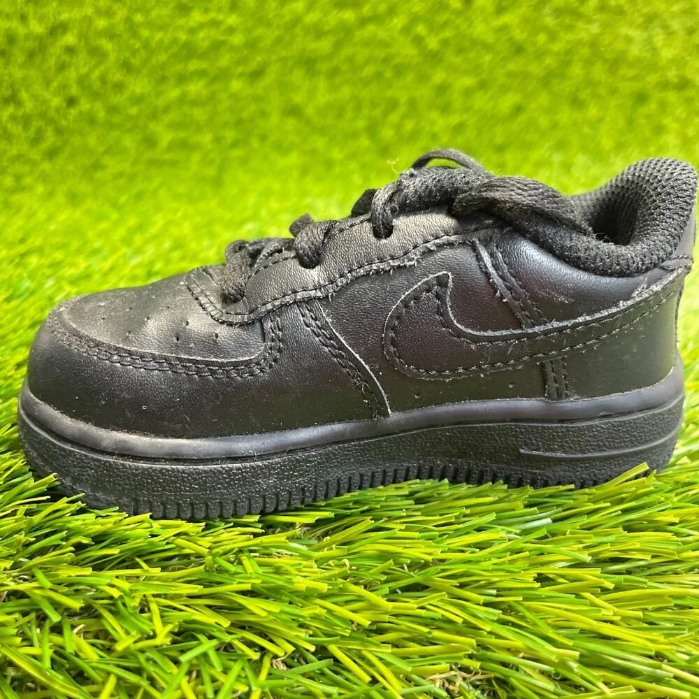 Nike Air Force 1 LE Toddler Size 6C Triple Black Athletic Leather Shoes Sneakers